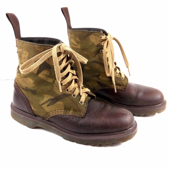 Dr. Martens Shoes - Dr Martens Wilder W8 / M7 Unisex Camo Leather Boot